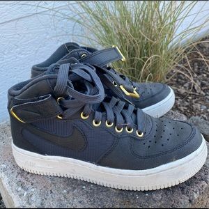 High-Top Nike Air Force One Navy Gold 36.5 6.5